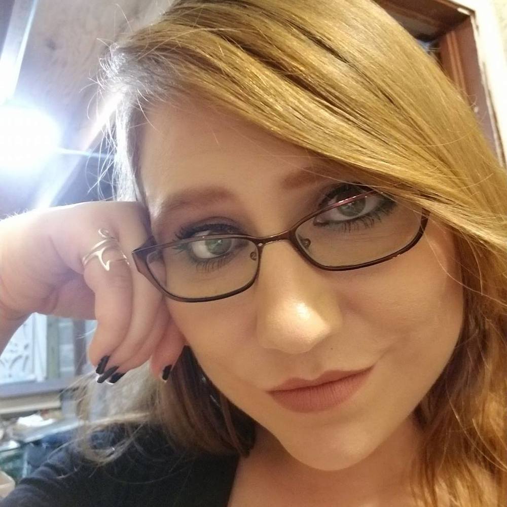 Meet your Posher, Becky